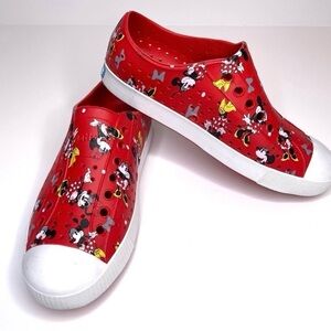 Disney Red Minnie Mouse Native Shoes Jeffersons Size 9